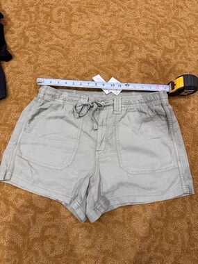 Brand new American Eagle cargo shorts -  size 12